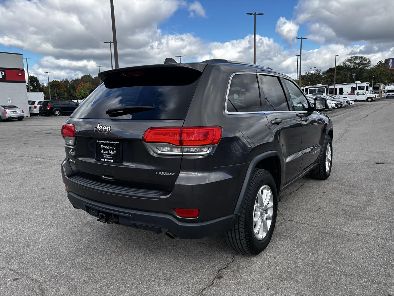 Jeep Grand Cherokee 4WD 4dr Laredo 2016