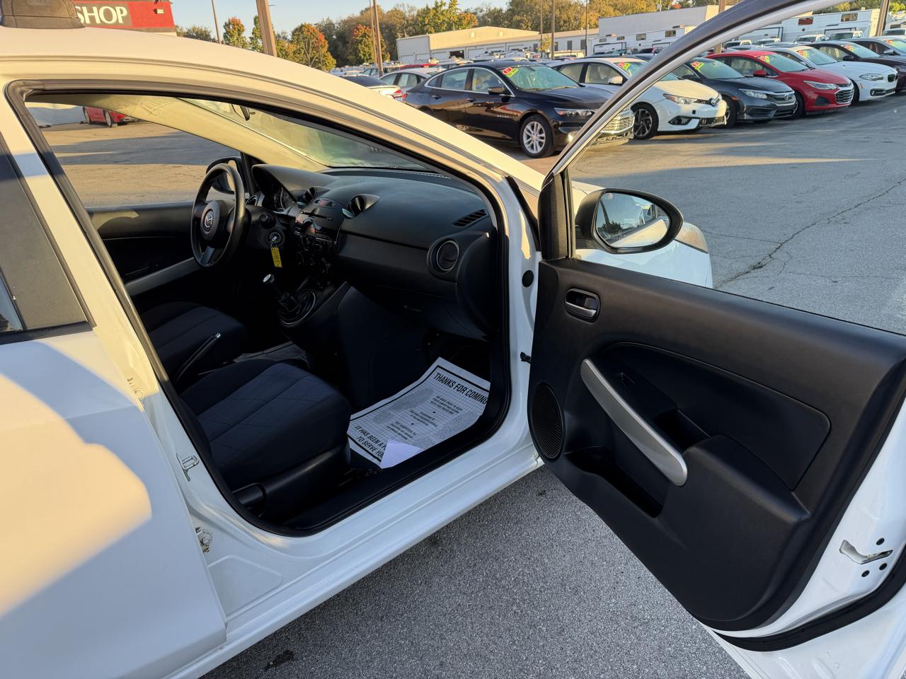 Mazda MAZDA2  2012