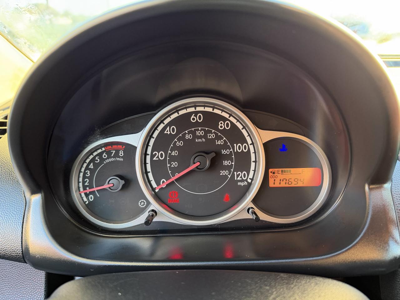 Mazda MAZDA2  2012