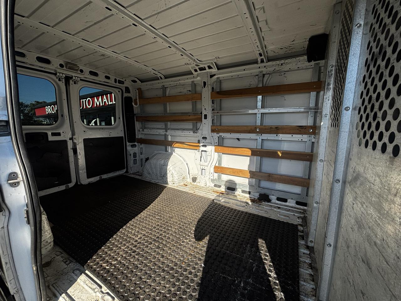 RAM ProMaster Cargo Van 1500 Low Roof 136" WB 2017