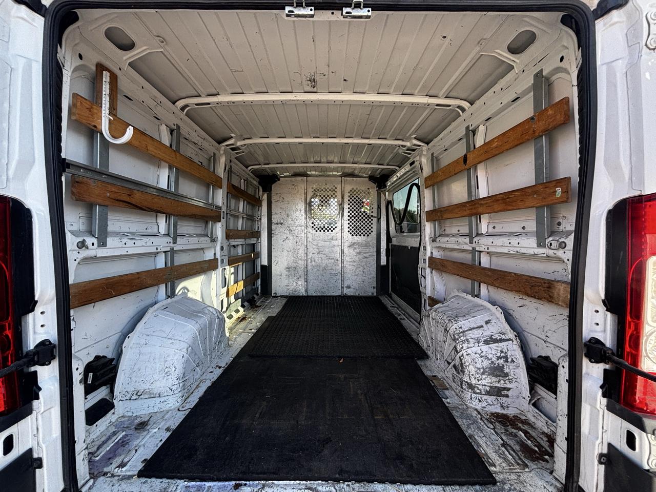RAM ProMaster Cargo Van 1500 Low Roof 136" WB 2017