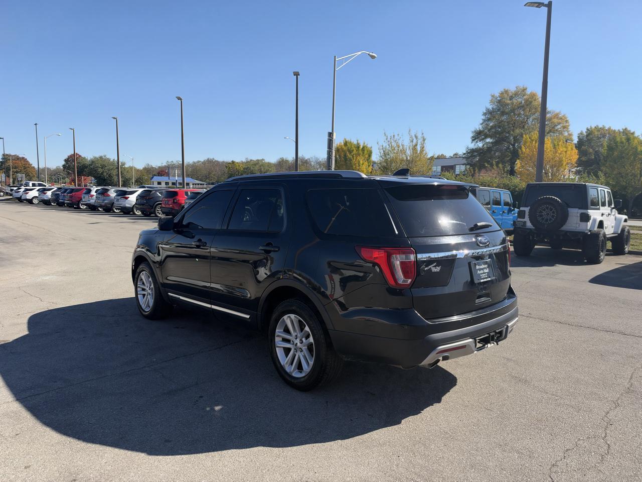 Ford Explorer FWD 4dr XLT 2016