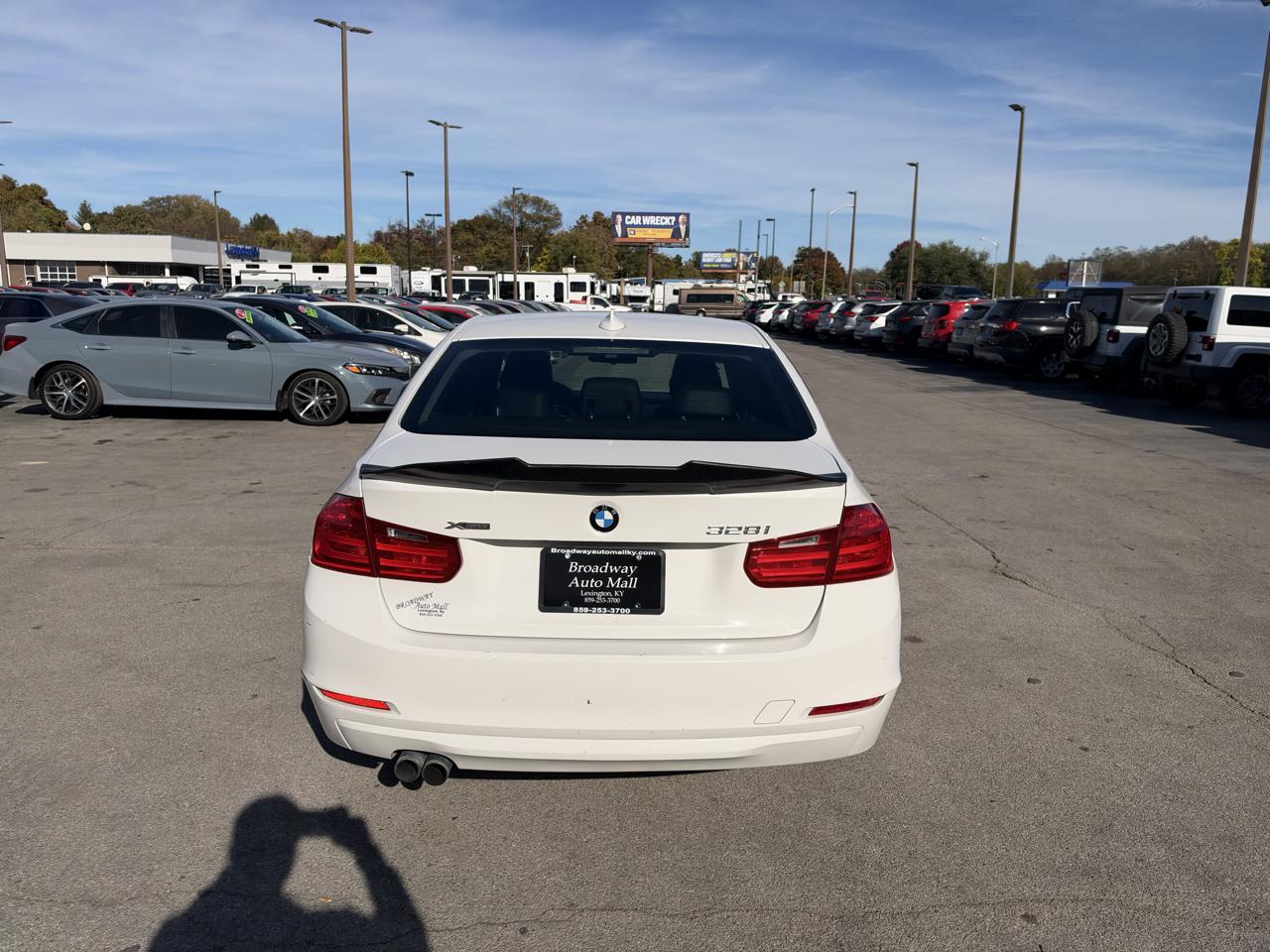BMW 3 Series 4dr Sdn 328i xDrive AWD SULEV 2013