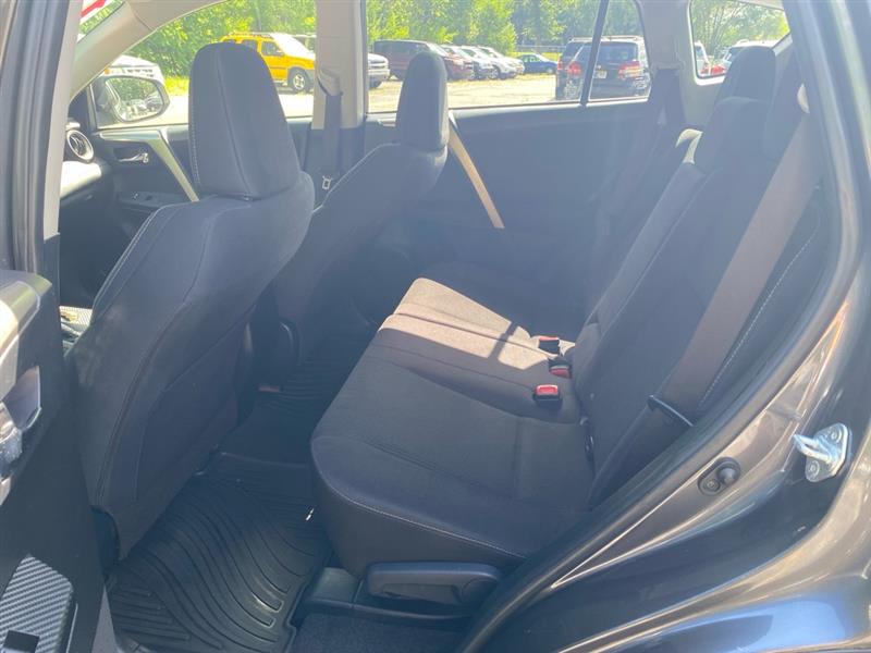 Toyota RAV4 XLE AWD 2015