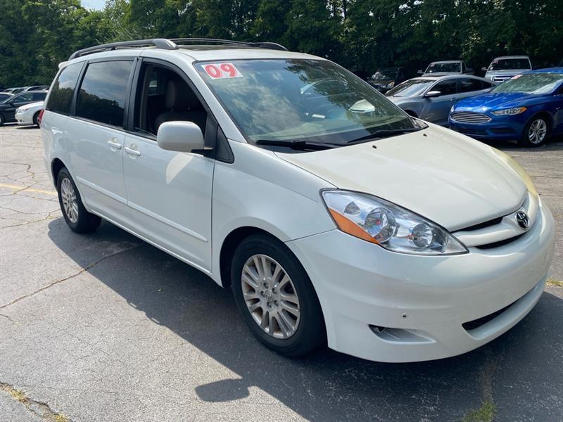 Toyota Sienna XLE AWD 2009