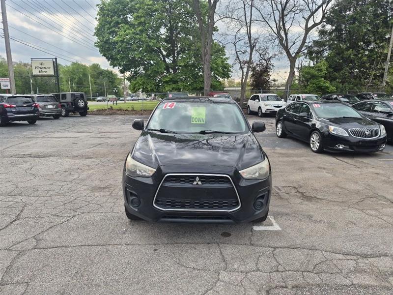 Mitsubishi Outlander Sport ES 2WD 2014