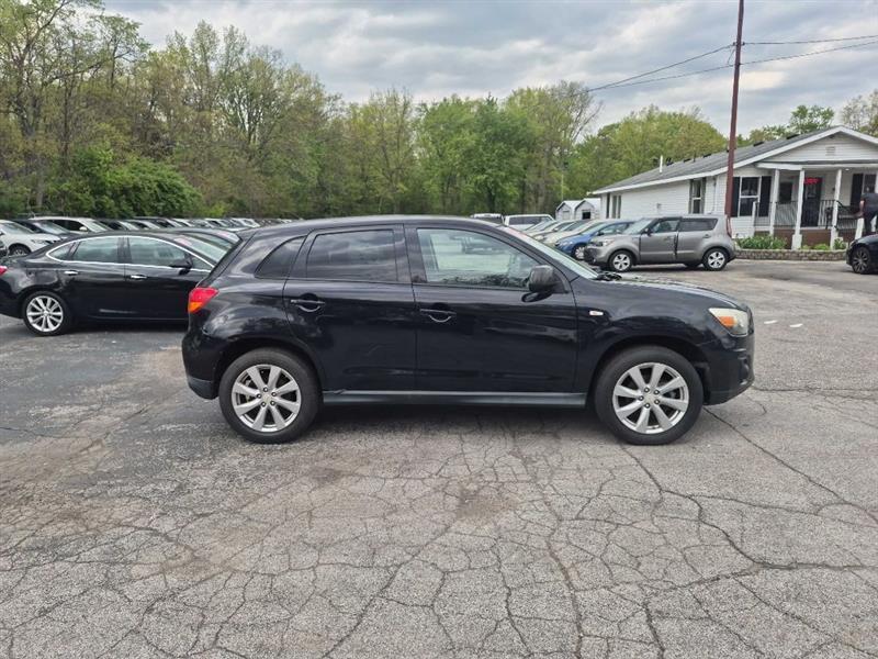 Mitsubishi Outlander Sport ES 2WD 2014
