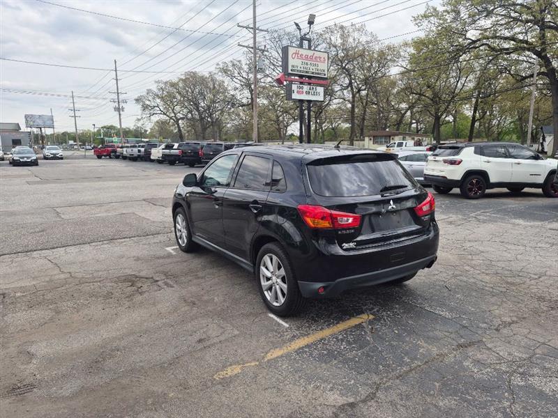 Mitsubishi Outlander Sport ES 2WD 2014