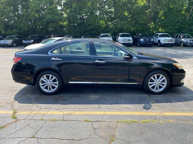 Lexus ES 350 Sedan 2011