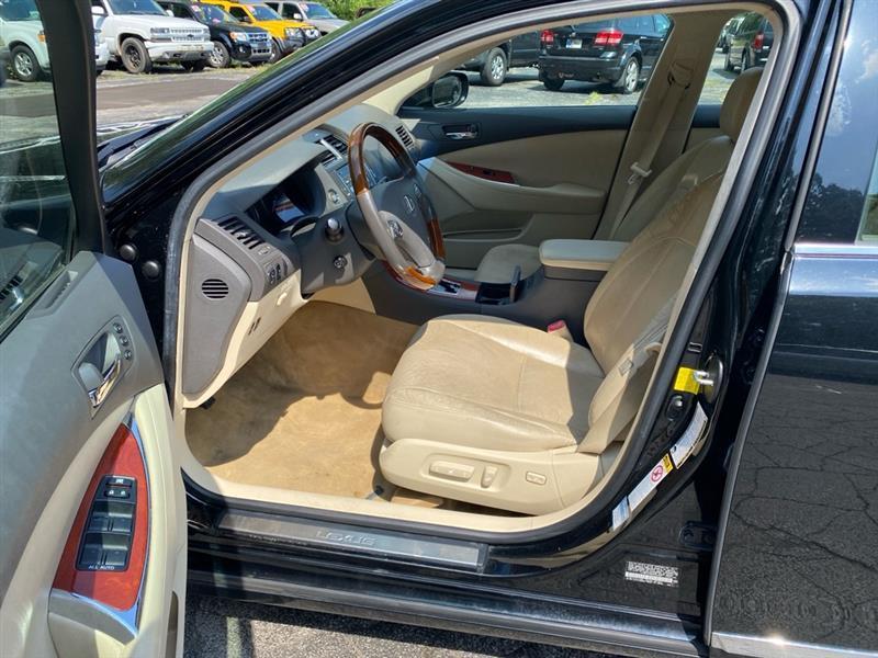 Lexus ES 350 Sedan 2011