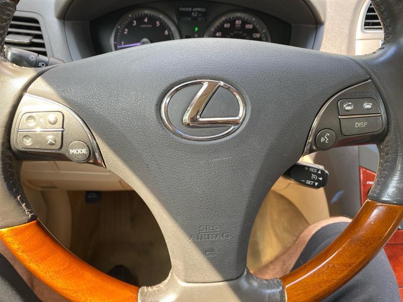 Lexus ES 350 Sedan 2011