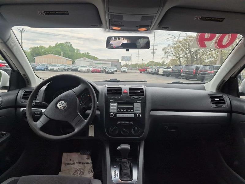 Volkswagen Jetta S 2009