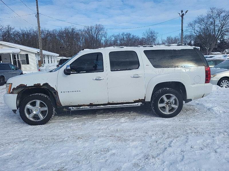 Chevrolet Suburban LS 1500 4WD 2007