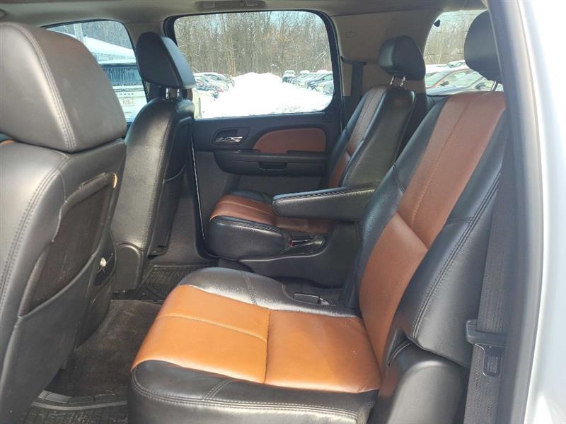 Chevrolet Suburban LS 1500 4WD 2007