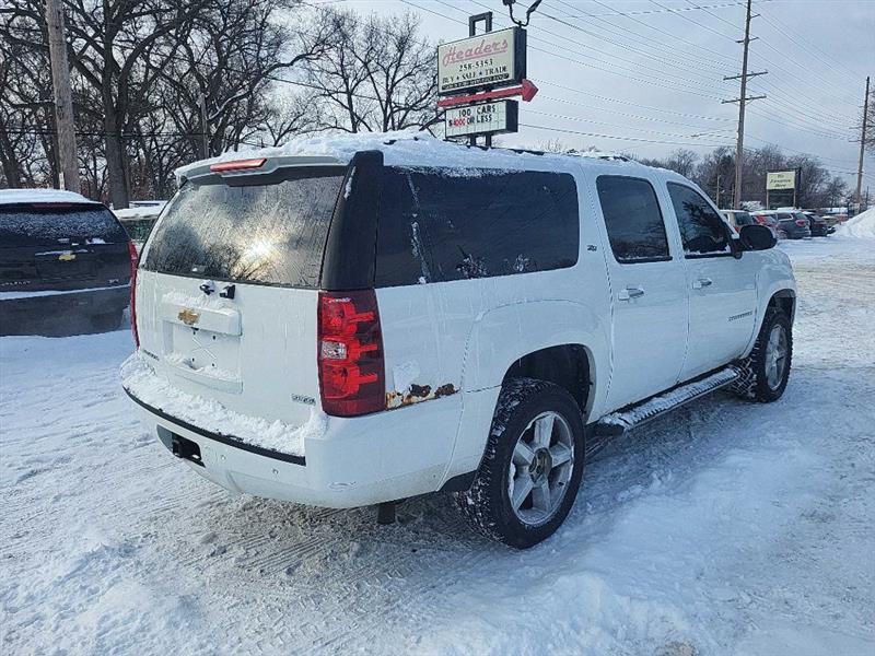 Chevrolet Suburban LS 1500 4WD 2007