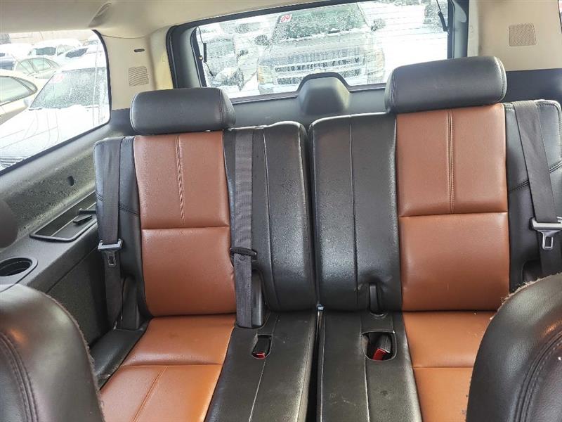 Chevrolet Suburban LS 1500 4WD 2007