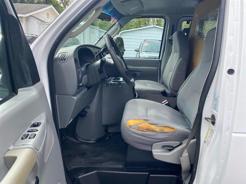 Ford Econoline E-250 2005 Ford Econoline E-250 2005