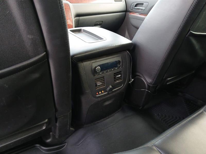 Chevrolet Avalanche LTZ 4WD 2011