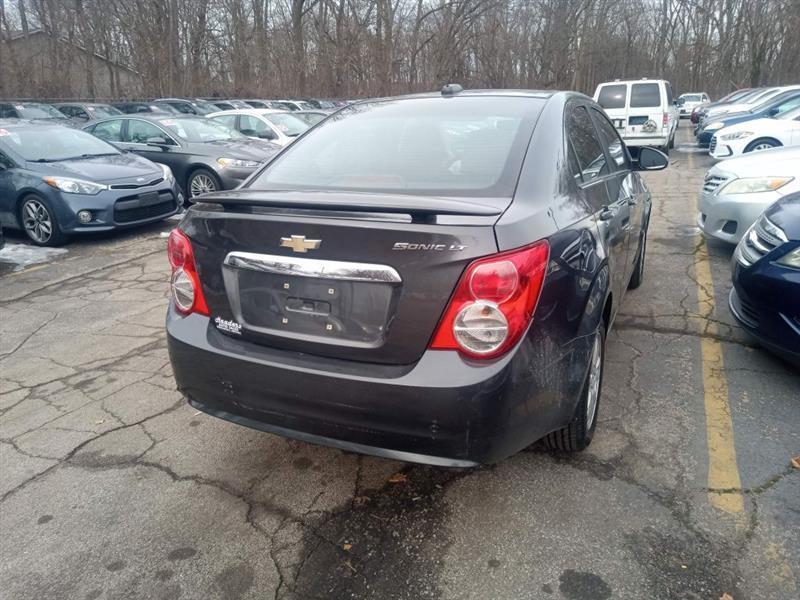 Chevrolet Sonic LT Auto Sedan 2016