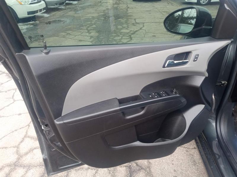 Chevrolet Sonic LT Auto Sedan 2016