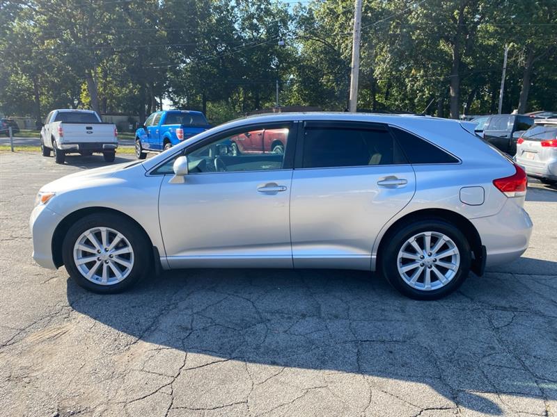 2011 Toyota Venza photo 2
