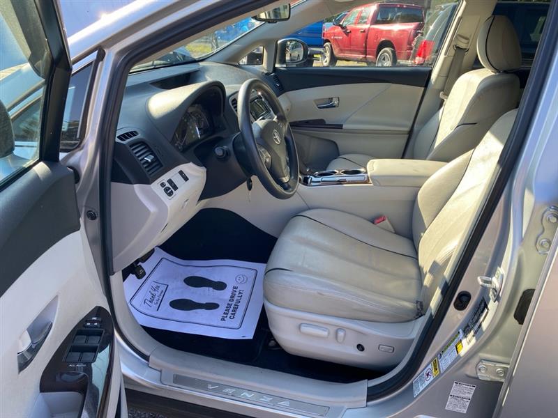2011 Toyota Venza photo 8