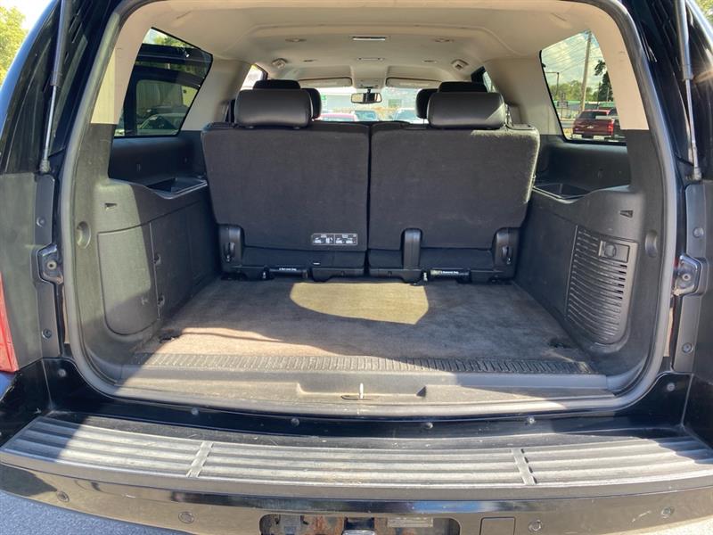 2014 Chevrolet Suburban LT 1500 photo 10