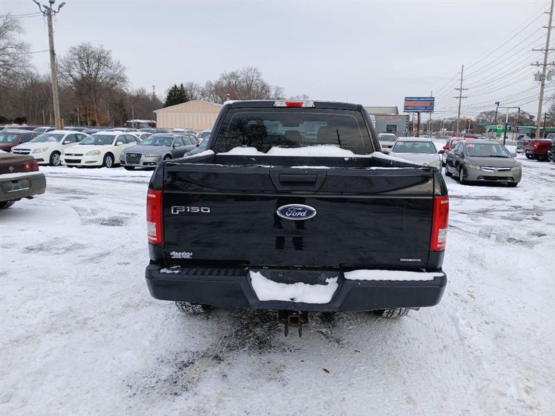Ford F-150 XL SuperCrew 5.5-ft. Bed 4WD 2015