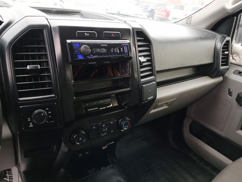 Ford F-150 XL SuperCrew 5.5-ft. Bed 4WD 2015