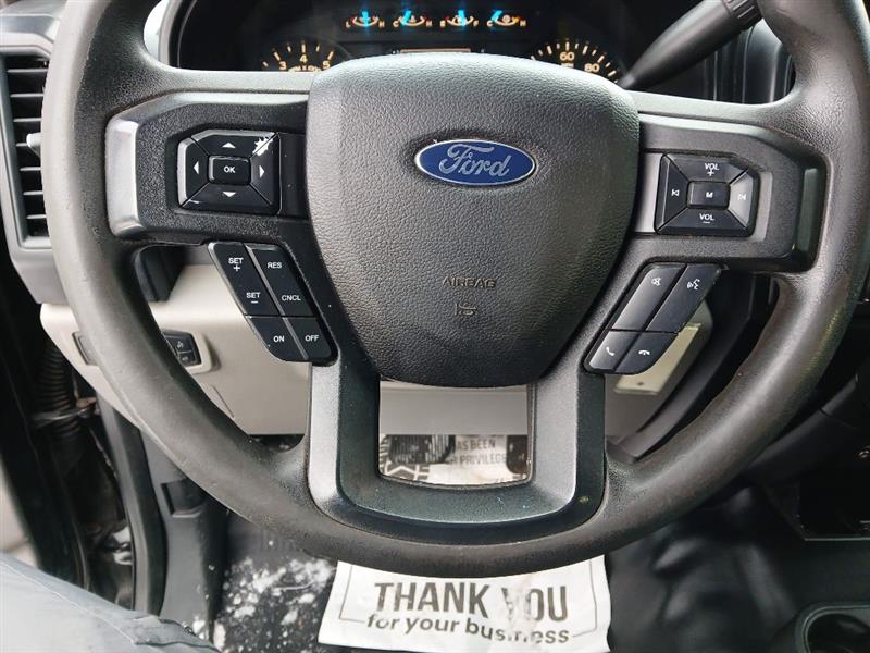 Ford F-150 XL SuperCrew 5.5-ft. Bed 4WD 2015