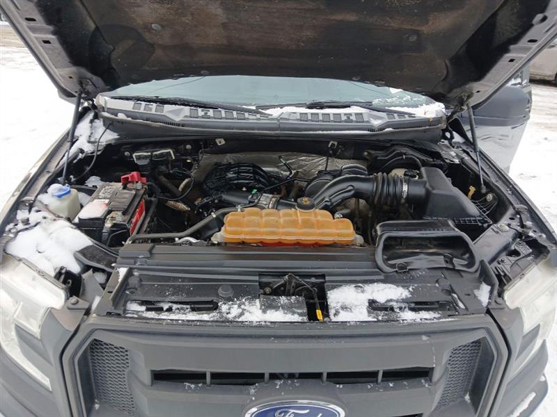 Ford F-150 XL SuperCrew 5.5-ft. Bed 4WD 2015