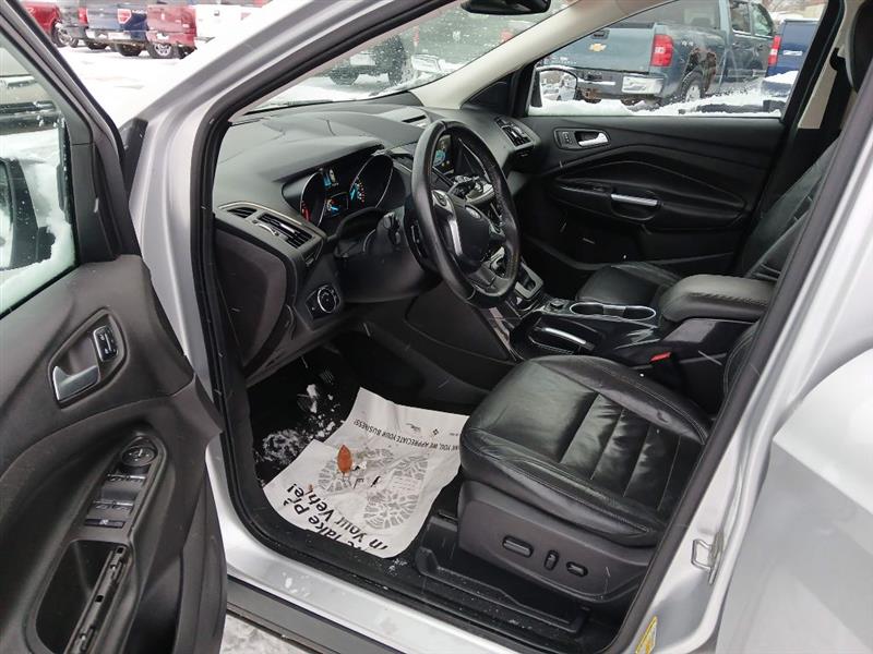 Ford Escape Titanium 4WD 2014