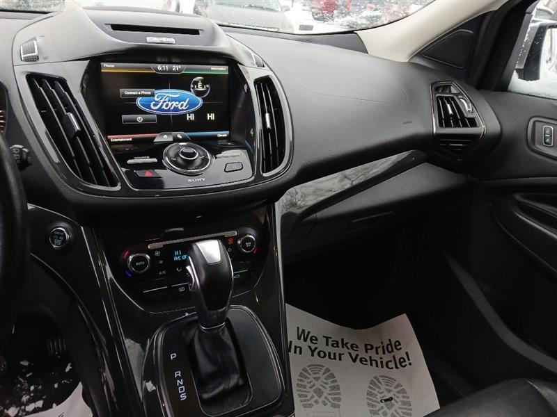 Ford Escape Titanium 4WD 2014