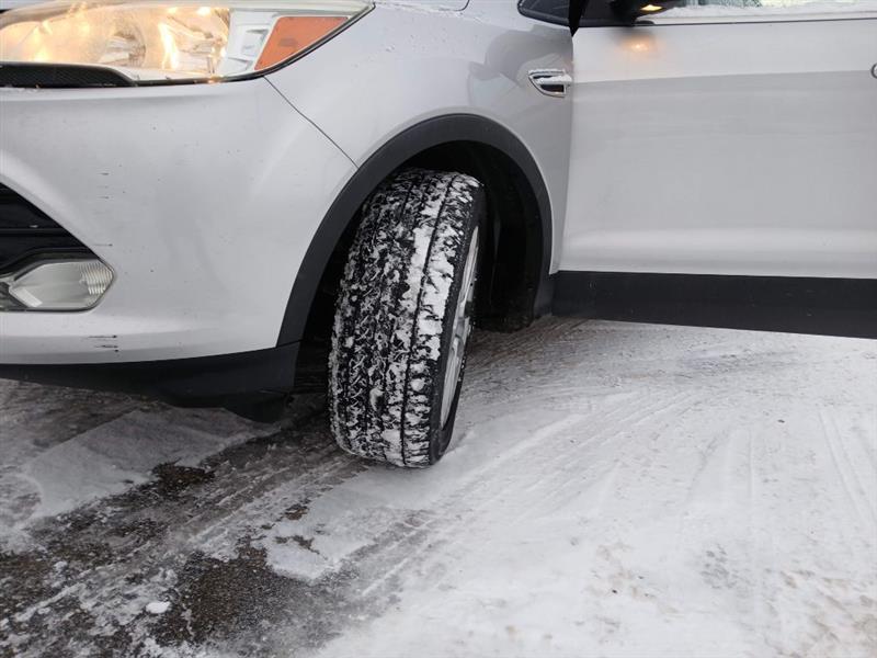 Ford Escape Titanium 4WD 2014