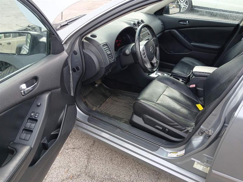 Nissan Altima 3.5 SE 2009