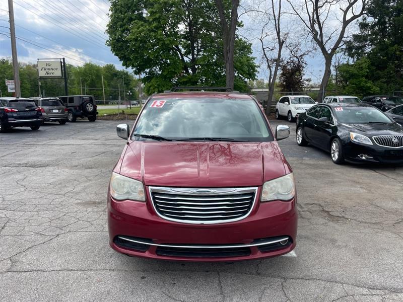 Chrysler Town & Country Touring-L 2013