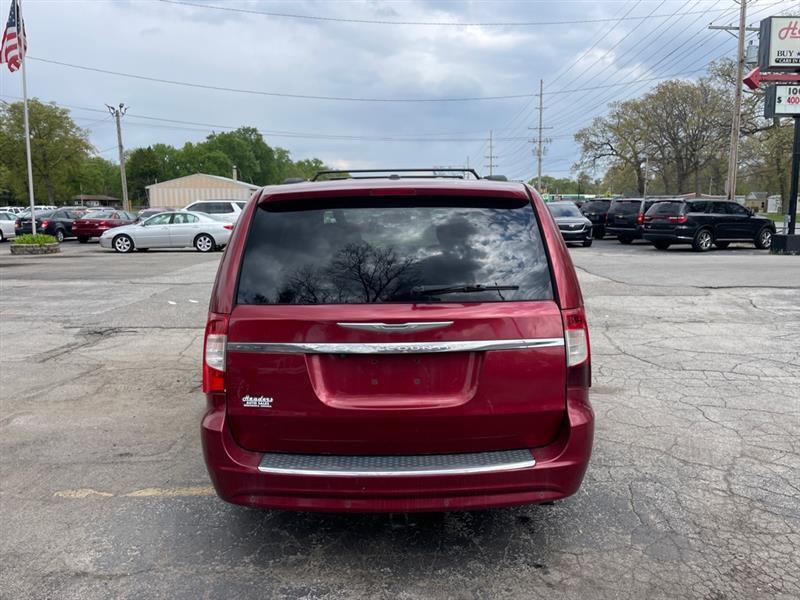 Chrysler Town & Country Touring-L 2013