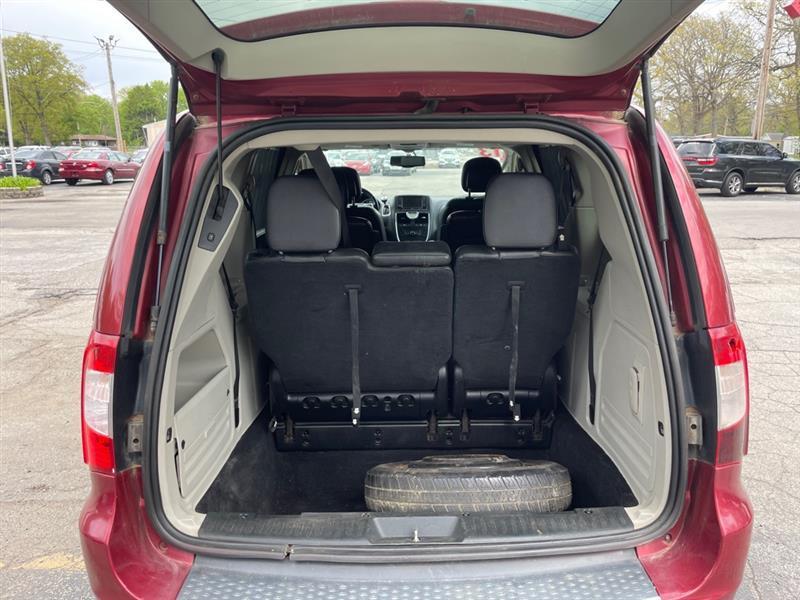 Chrysler Town & Country Touring-L 2013
