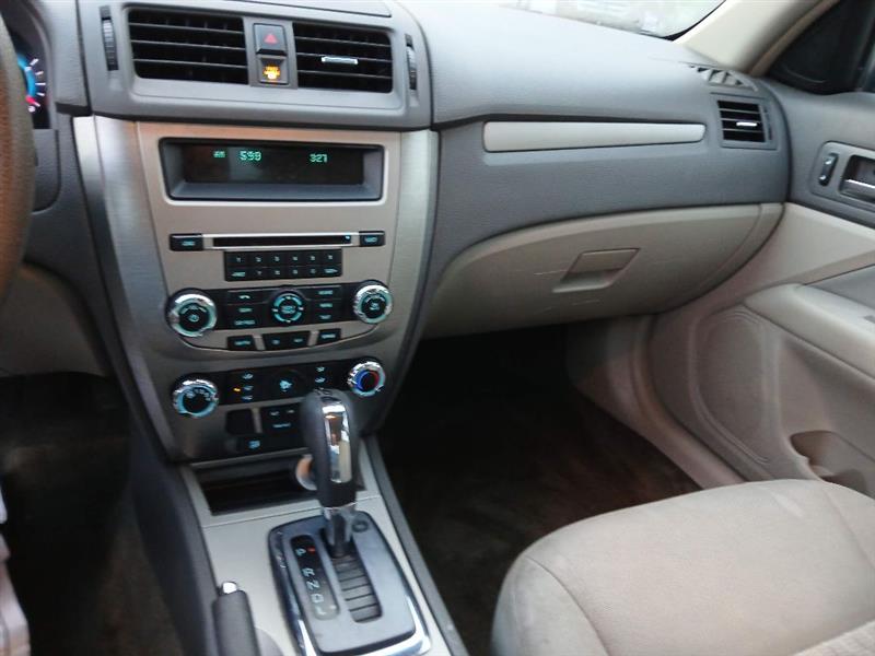 Ford Fusion SE 2012