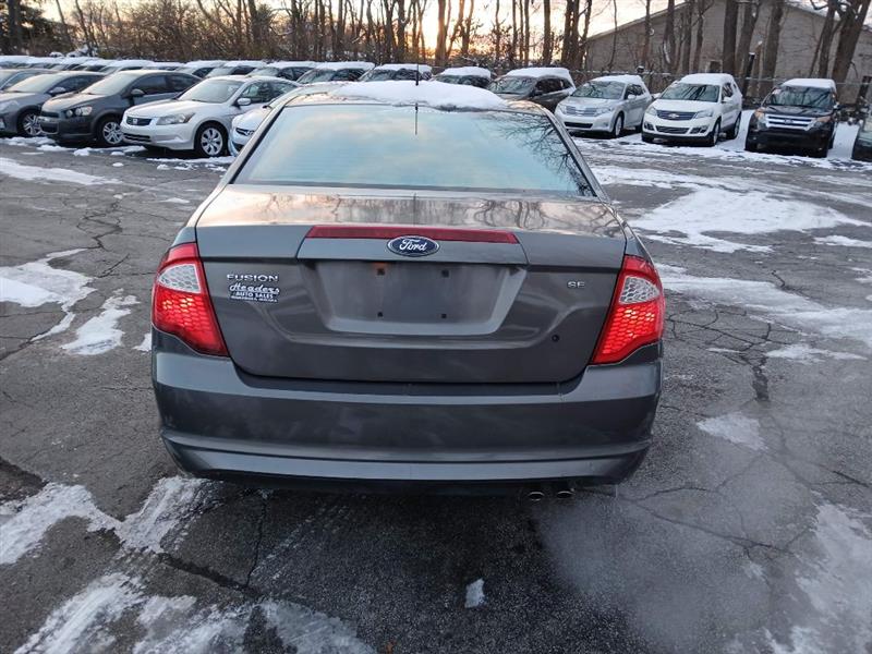 Ford Fusion SE 2012