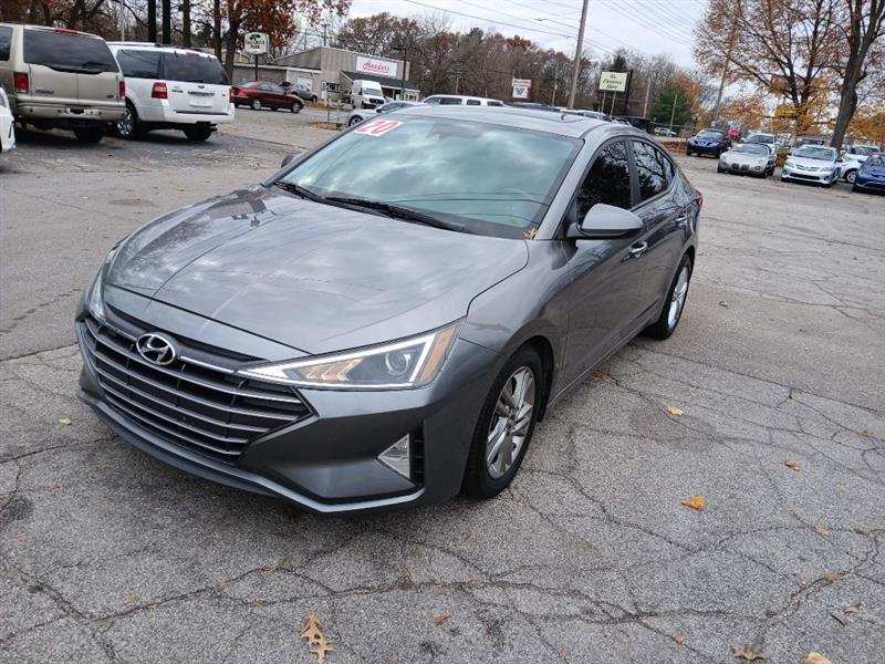 2020 Hyundai Elantra Limited photo 2