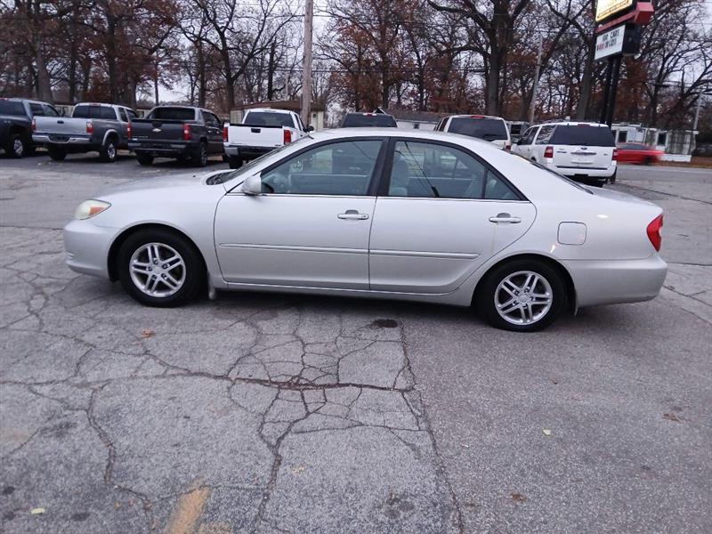 Toyota Camry LE 2002