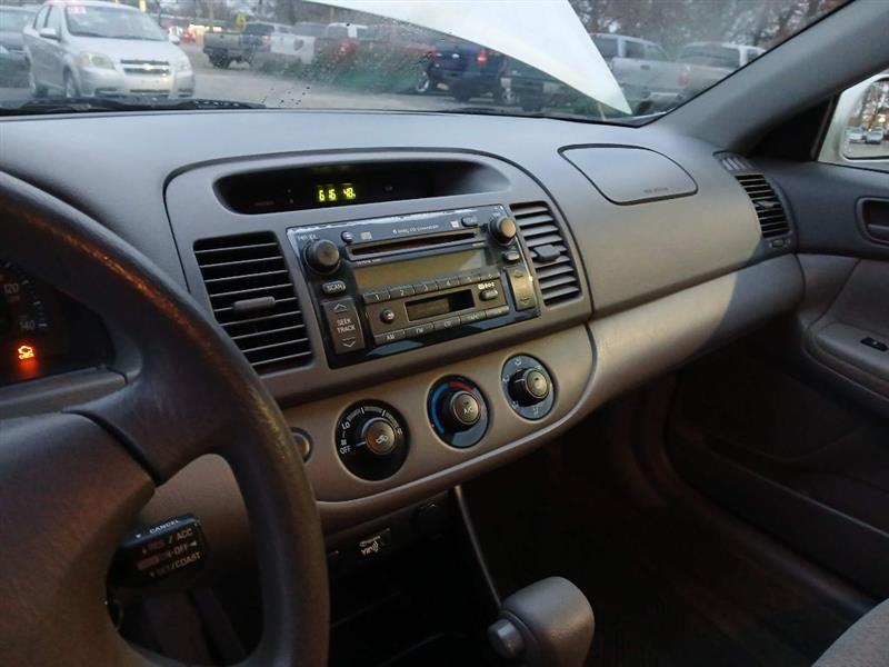 Toyota Camry LE 2002