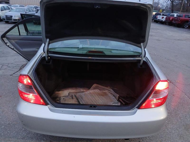 Toyota Camry LE 2002