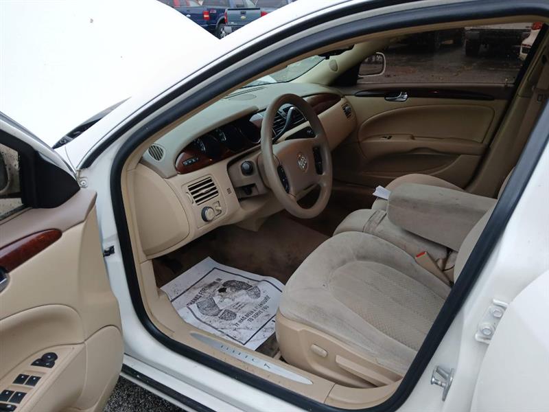 Buick Lucerne CX 2006