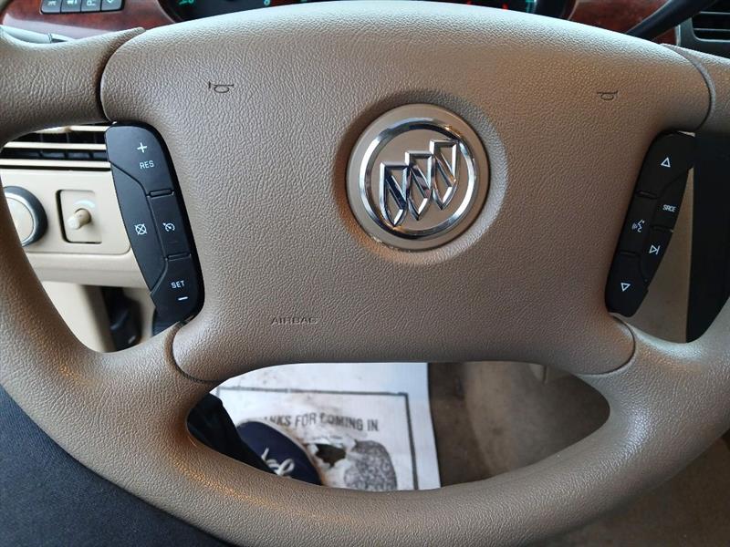 Buick Lucerne CX 2006