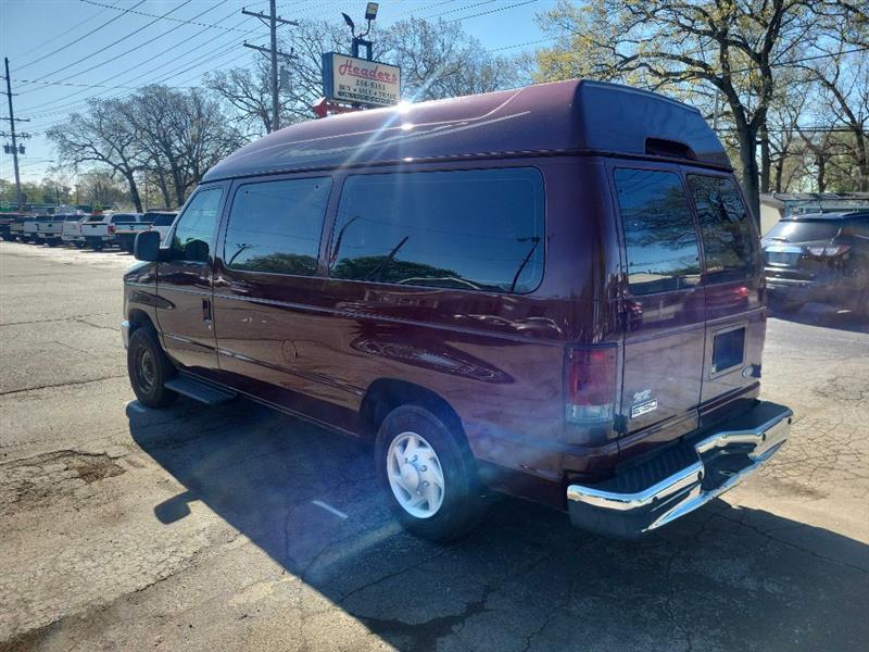 Ford Econoline E-150 XL 2008