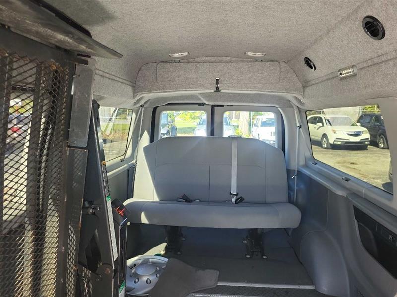 Ford Econoline E-150 XL 2008