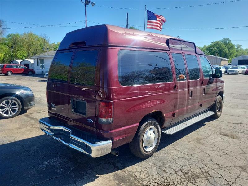 Ford Econoline E-150 XL 2008
