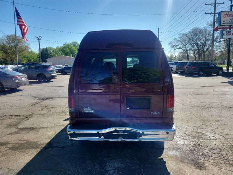 Ford Econoline E-150 XL 2008